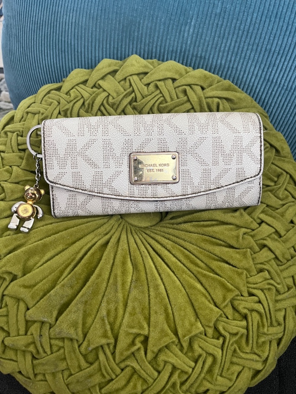 Michael Kors Cream Signature Continental Wallet with Gold Hardware